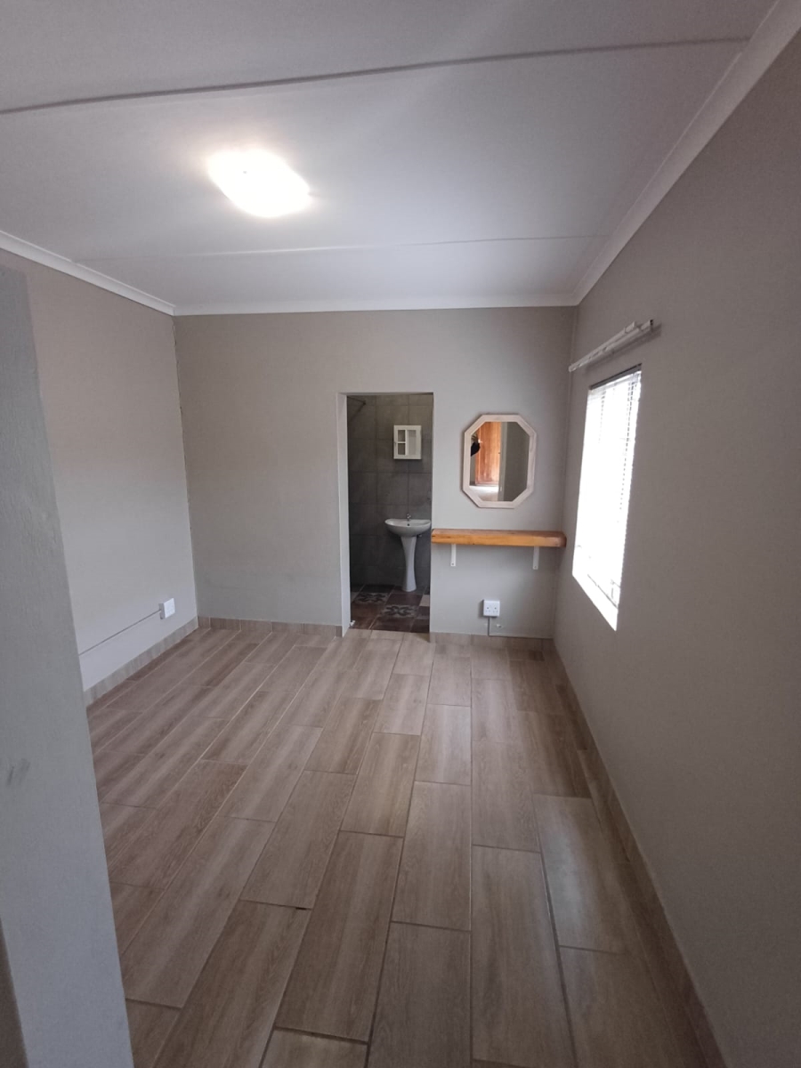 To Let 1 Bedroom Property for Rent in Top Town Eastern Cape